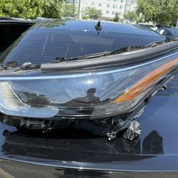 2020-2023 Highlander OEM Toyota LED Headlight Assembly  Left Front 