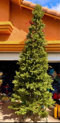 Christmas tree 12'