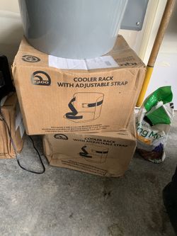 Igloo cooler rack w/ adjustable strap