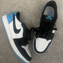 Air Jordan 1 low - size 10.5 - powder blue