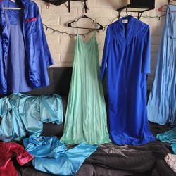 Vtg Silky Nightgowns & Rob
