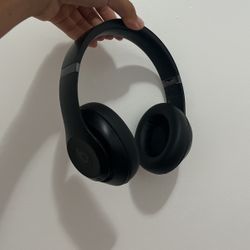 Beats Studio Pro