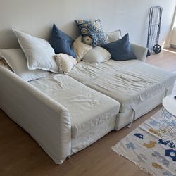 Comfy Sofa W Pillows