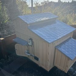 Snaplock Chicken House