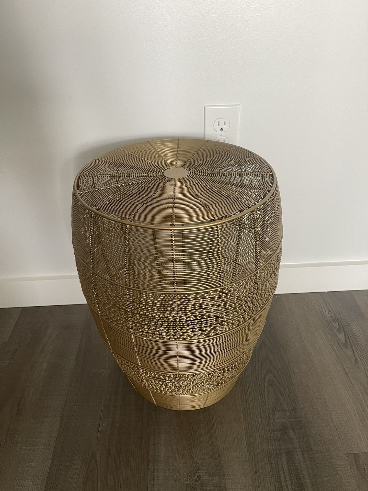 Gold Woven Metal Accent/Side Table