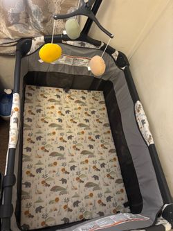 Baby trend nursery Bassinet and play yard