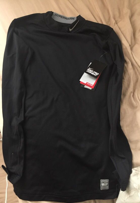 Omgekeerd Betsy Trotwood Stuiteren Nike Pro Combat Hyperwarm Dri-Fit Compression Shirt (Large) for Sale in  Boiling Springs, SC - OfferUp