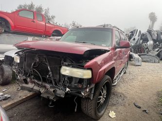 2004 Chevrolet suburban 1500 z71 (only parts———solo partes)
