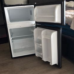 Mini Fridge Freezer