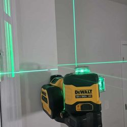 DEWALT XR 3 Beam Cross Laser