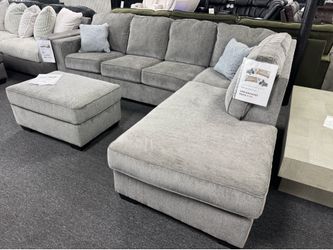 Altari Sectional. 🚚WE DELIVER🚚