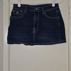 Women's Skirt Size- M