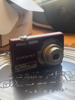 Nikon Coolpix s220