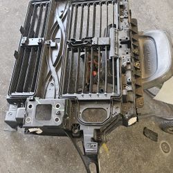 2025 Ford Explorer St Front Bumper And Radiator Suport 