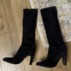 Suede boots Size 6 