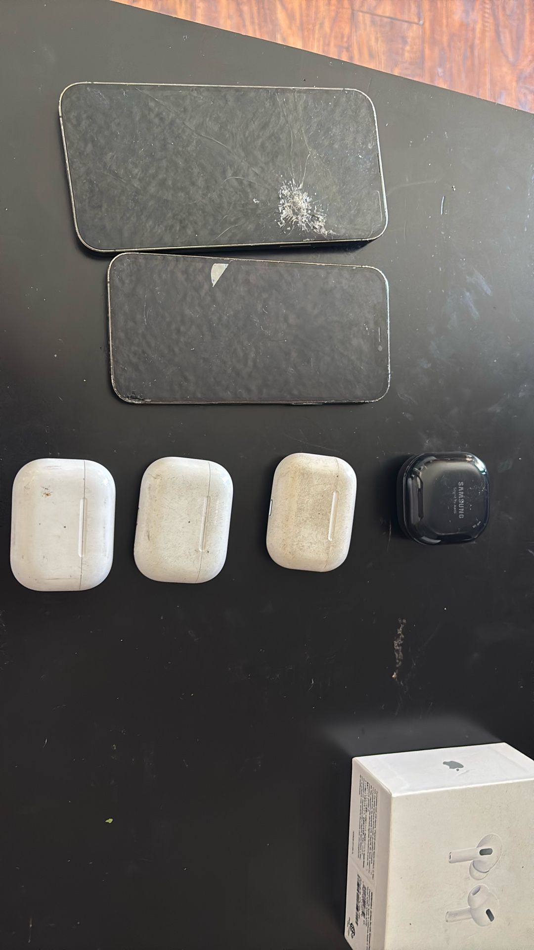 Scrap iPhones-AirPods-Samsung Earbuds