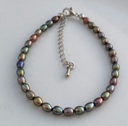 B39-Handmade Metallic Luster Peacock Color Bracelet