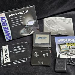 Nintendo GBA SP AGS-001 - Onyx Black CIB**READ DISC**