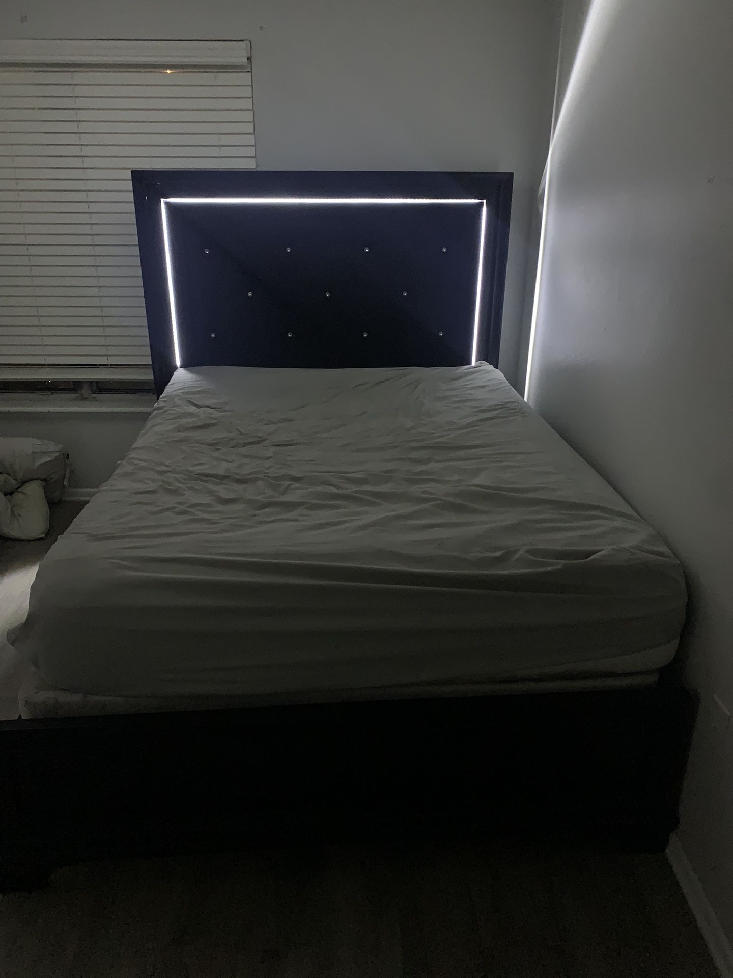 Black Diamond Bed Frame (include Mattress And Box Spring)