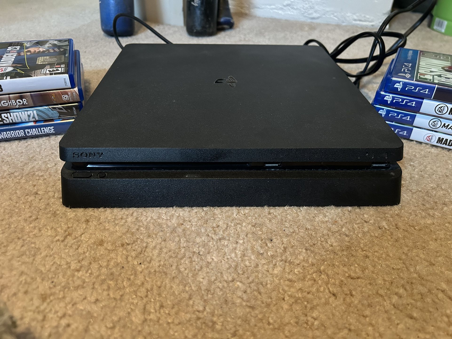 PlayStation 4 ( PS4)