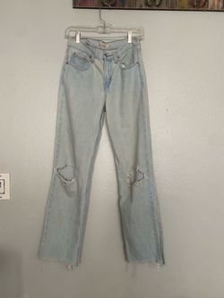 Levi's Light Wash Distressed Straight Leg Jeans Size W24L39” super cute Style