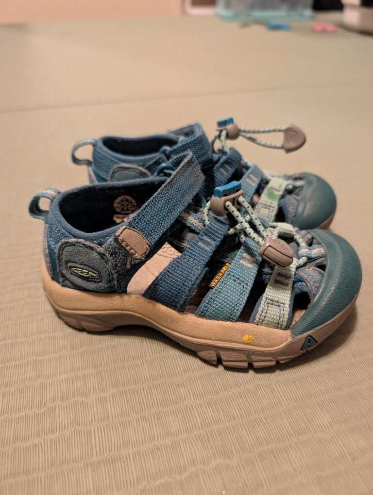 Keen Kids Teal/Grey Water shoes: Size 9