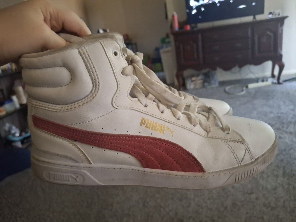 Puma Hightop Sneakers Size 9.5