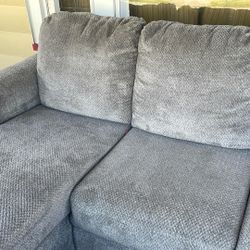 Grat Couch 