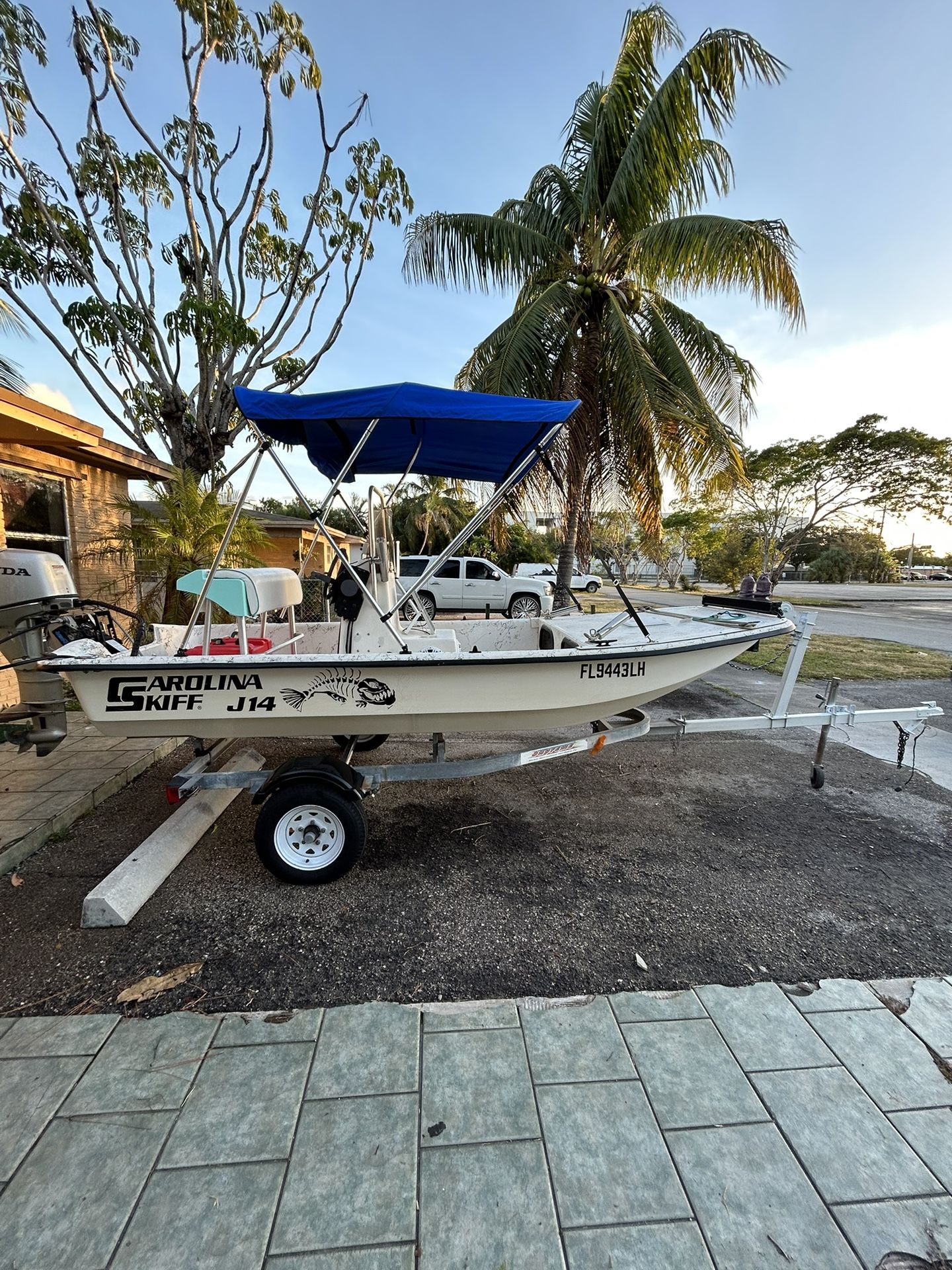 2000 Carolina skiff J14