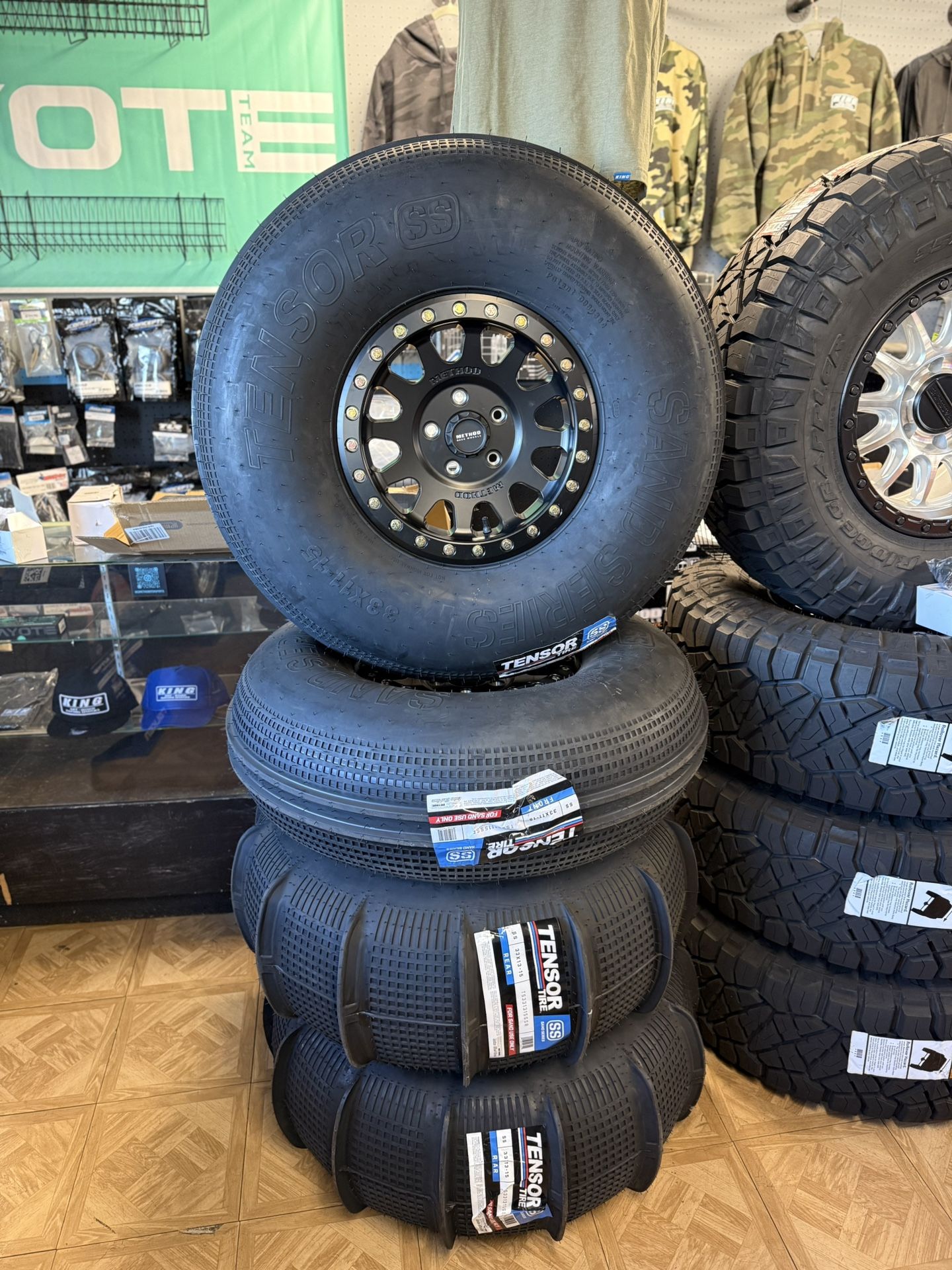 New Set Of (4) 33β Tensor Paddle Tires On Method 401 Beadlocks For RZR, CanAm, & More
