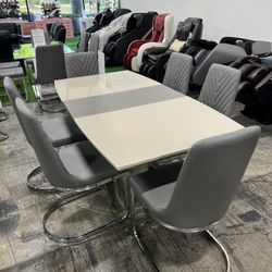 Modern Dining Room Table and 6 Chairs / Mesa de comedor moderna y 6 sillas