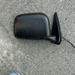 1997 a 2002 Toyota For Raner   Right Mirror 