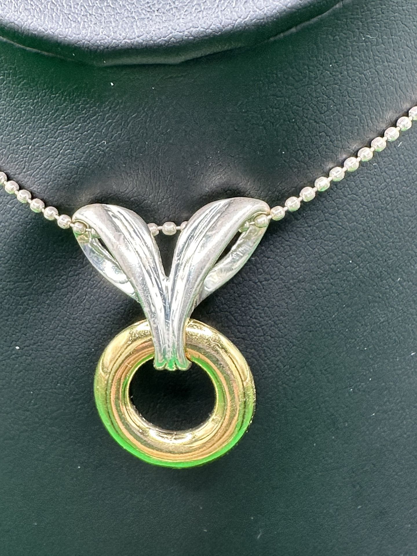 UTC Italy 925 24” Bow Pendant Necklace 8.40 Grams Ribbon Two Tone Silver In Great Condition 
