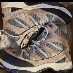 LL Bean Women’s Hiking Trail Boot Shoes Size 10