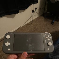 Beats Solo 4 And Nintendo Switch Lite