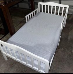 Toddler Bed With Mattress
