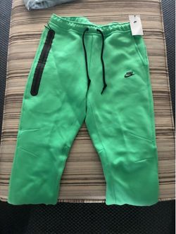 Large nike tech pants