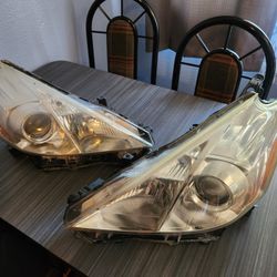 2012 To 2014 Toyota Prius V OEM Headlights 
