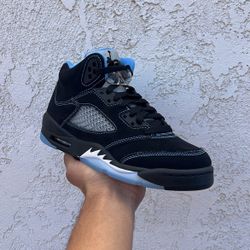 🔥 Air Jordan 5 Retro GS "UNC" Black/University Blue – Size 5Y – Brand New