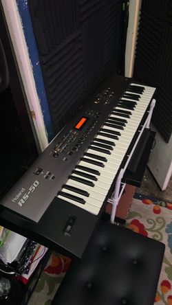 Roland RS-50 Synthesizer Keyboard
