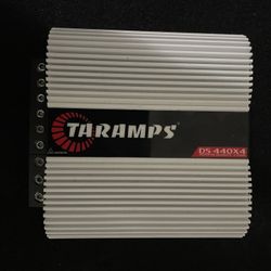 2 Amplifiers/ 1 Crossover 