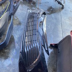 2018 2021 Toyota Camry Le Hybrid Front Bumper 