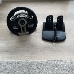 Racing Gaming Wheel Great Condition 