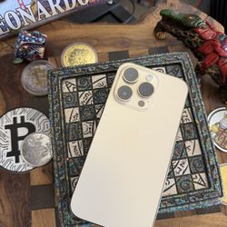 Iphone 14 pro 256GB unlocked any carrier