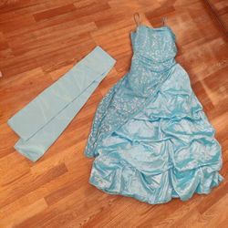 Turquoise Prom Dress!!! Only $25! Comes With Shaw 