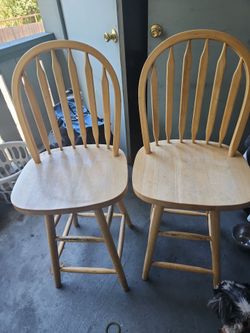 Swivel bar chairs