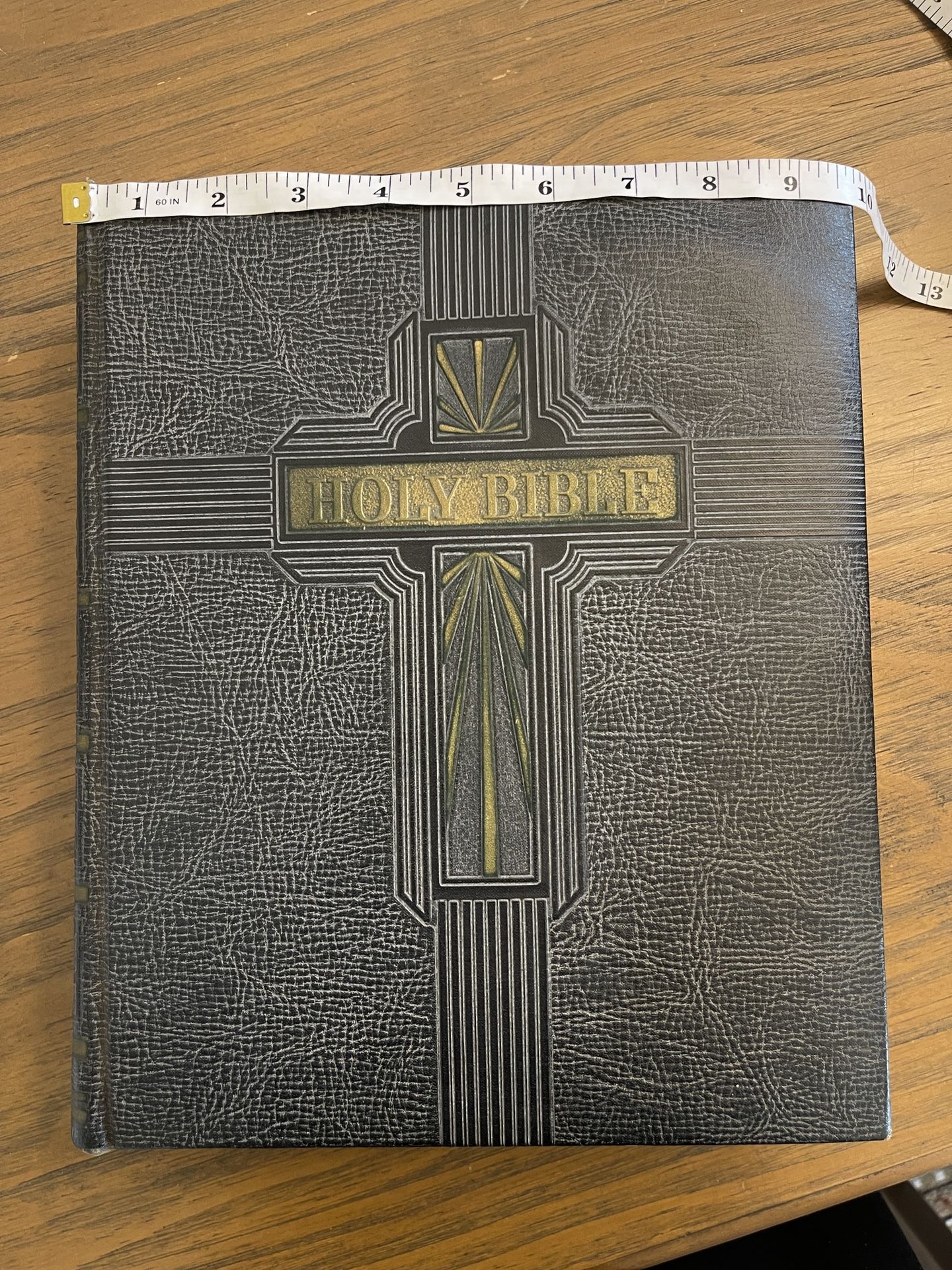 Vintage Pictorial Family Holy Bible Self-Pronouncing Edition Southwestern Co.