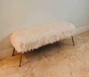 Shaggy vanity bench