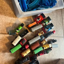 Train Set -Thomas The Train