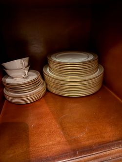 Lenox greenfield pattern- 5 different piece setting ivory and gold color and 3 serving pieces